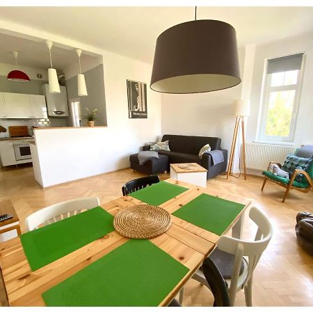 Central-Modern-Apartment Praga Esterno foto