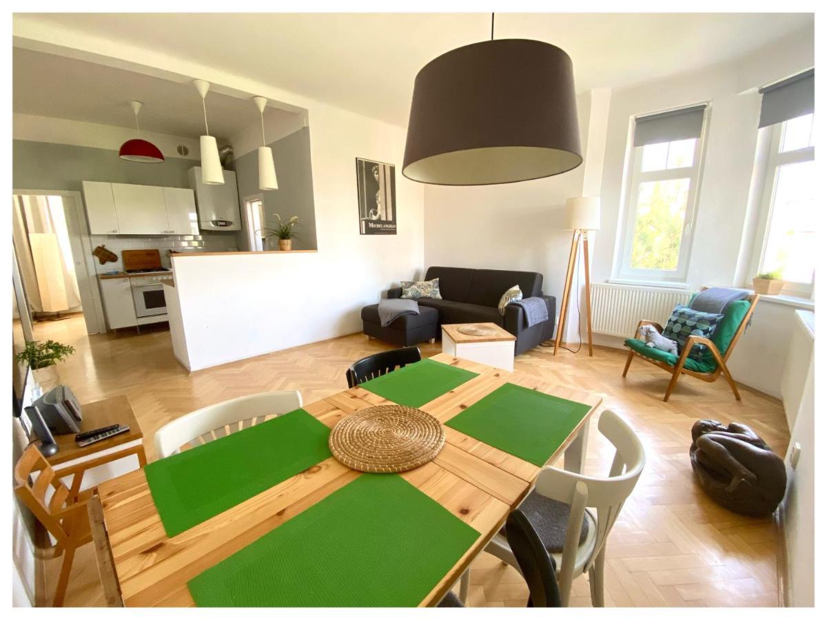 Central-Modern-Apartment Praga Esterno foto