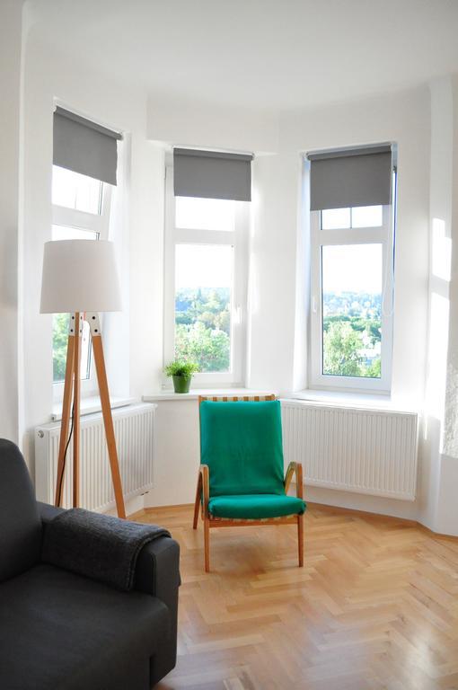 Central-Modern-Apartment Praga Esterno foto