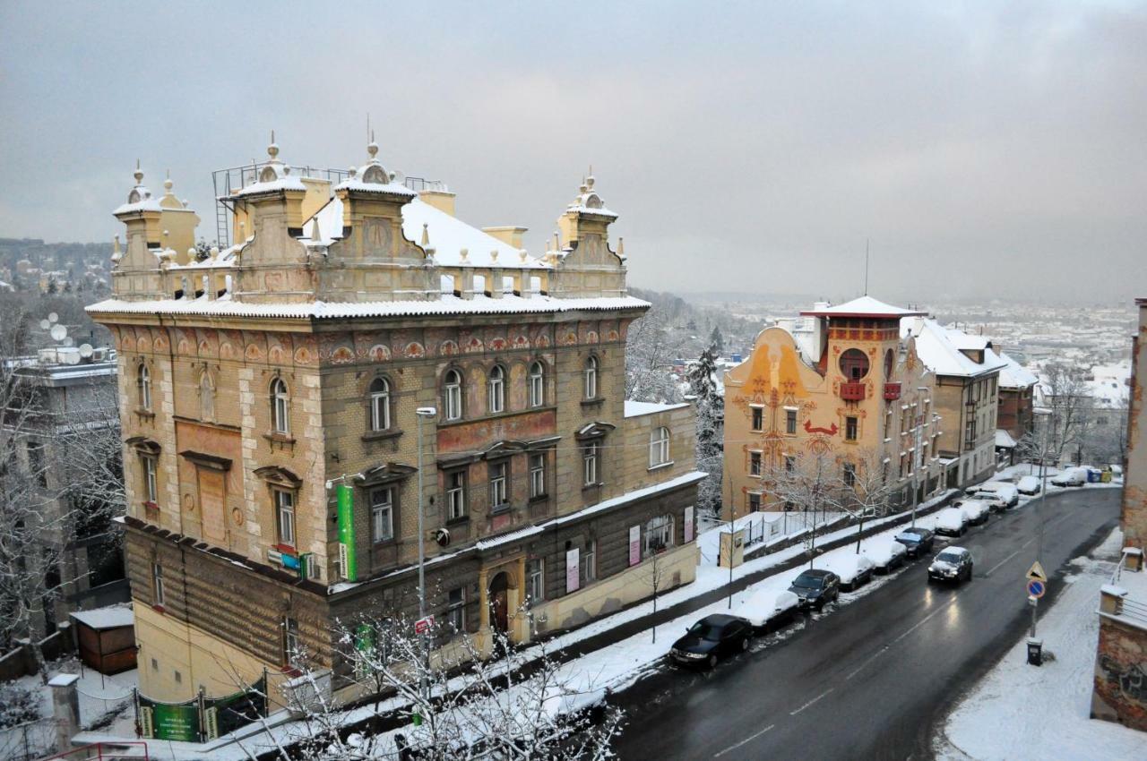 Central-Modern-Apartment Praga Esterno foto